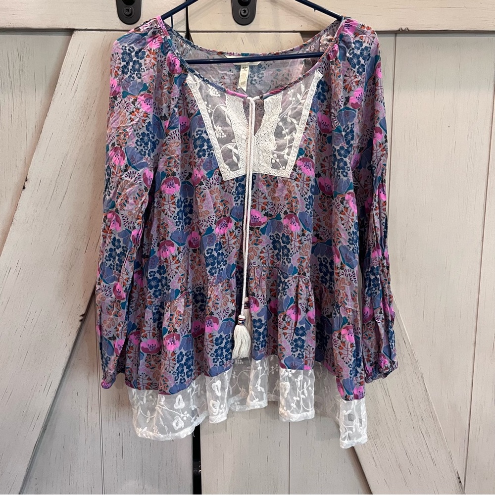 Matilda Jane Size Medium Pink & Blue Floral Lace-Trim